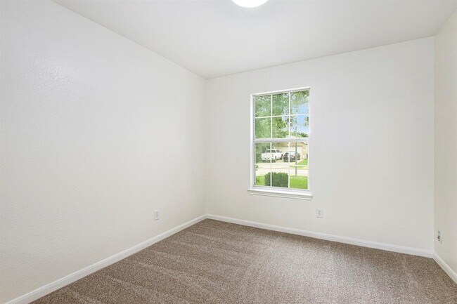 Building Photo - 7719 Serene Wood Ln