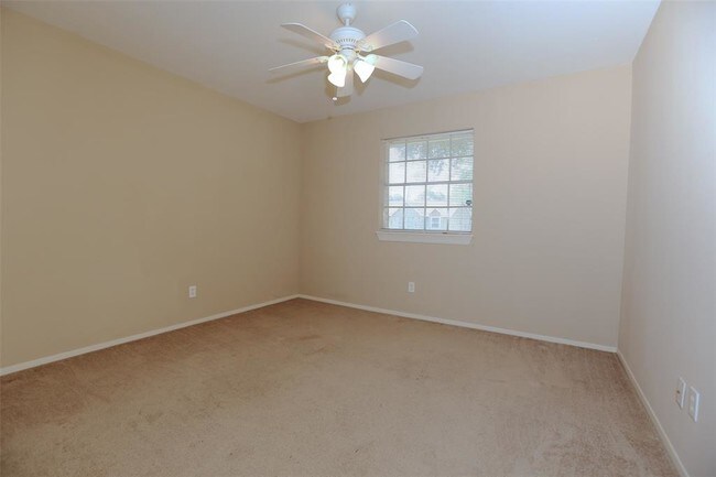 Building Photo - 5914 Arboles Dr