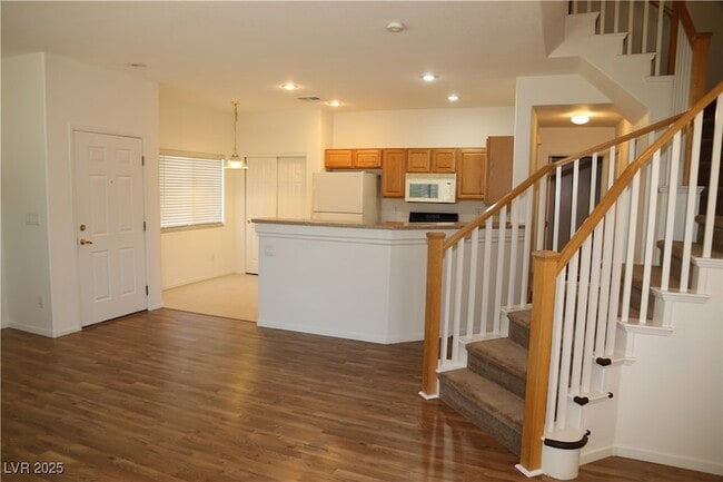 Building Photo - 2505 April Breeze Ln