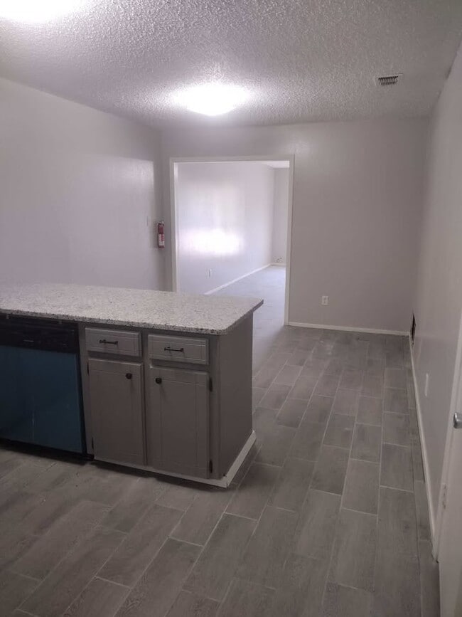 Building Photo - 8302 El Cerrito Dr