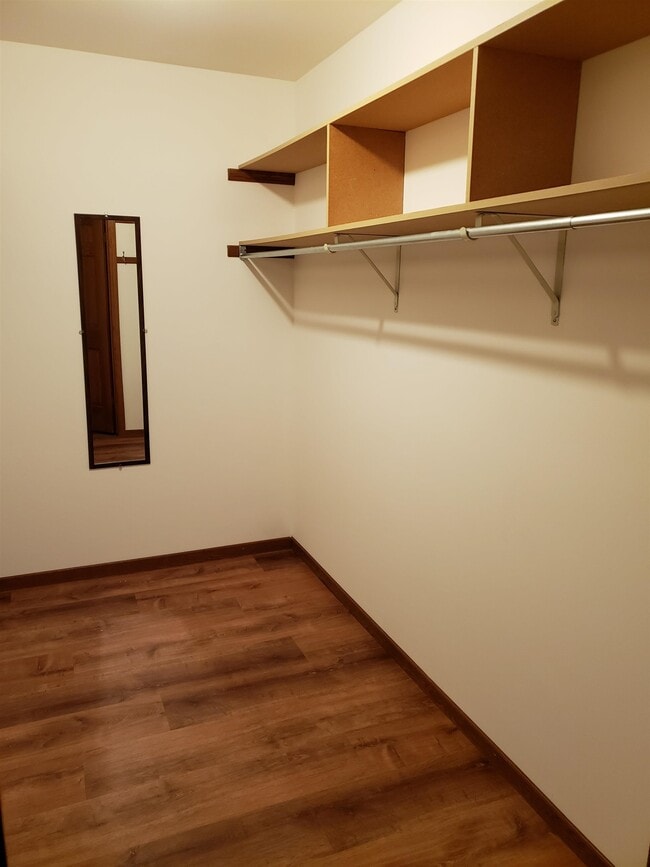 Building Photo - 7618 Westchester Dr