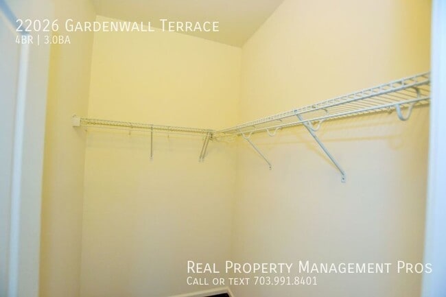 Building Photo - 22026 Gardenwall Terrace