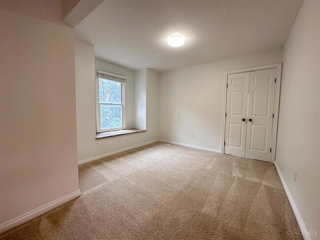 Building Photo - 2355 Henesy Ln