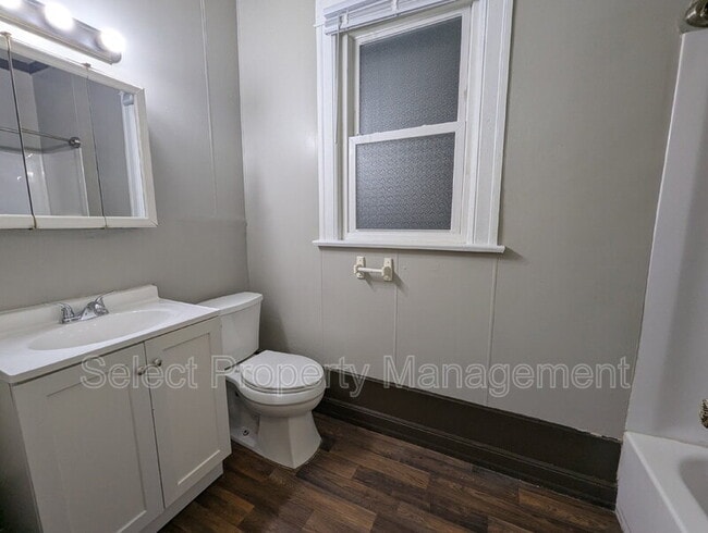 Building Photo - 345 W Williams St