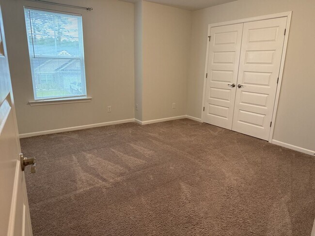 Building Photo - 5029 Castleoak Dr