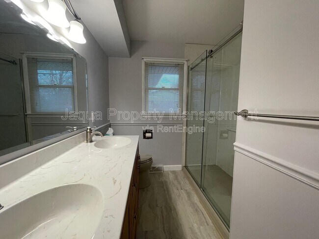 Building Photo - 7723 Yorktown St