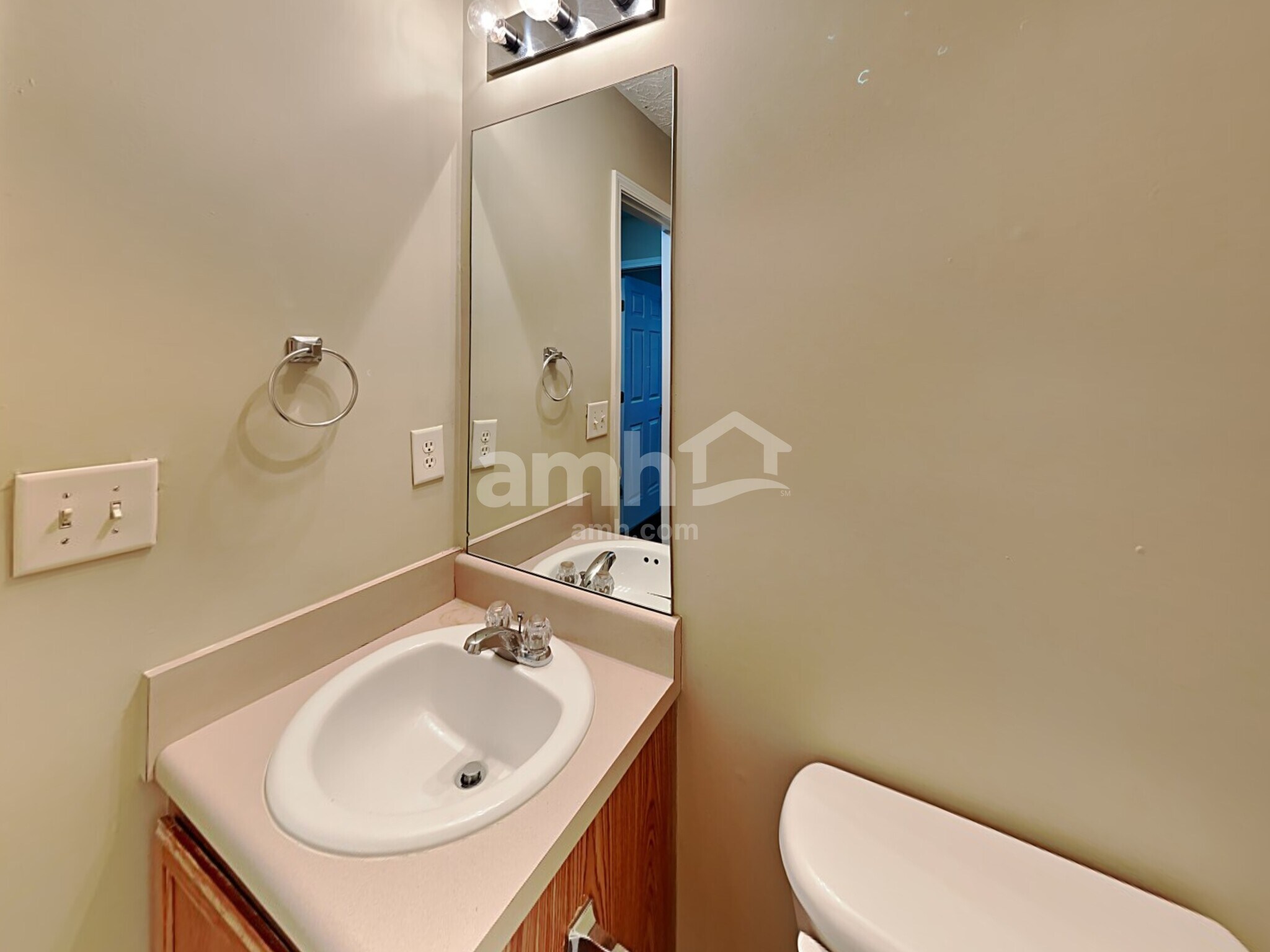 Building Photo - 1137 Baileys Ct