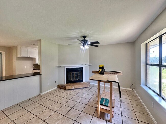 Building Photo - Stoneridge Duplex 454/452