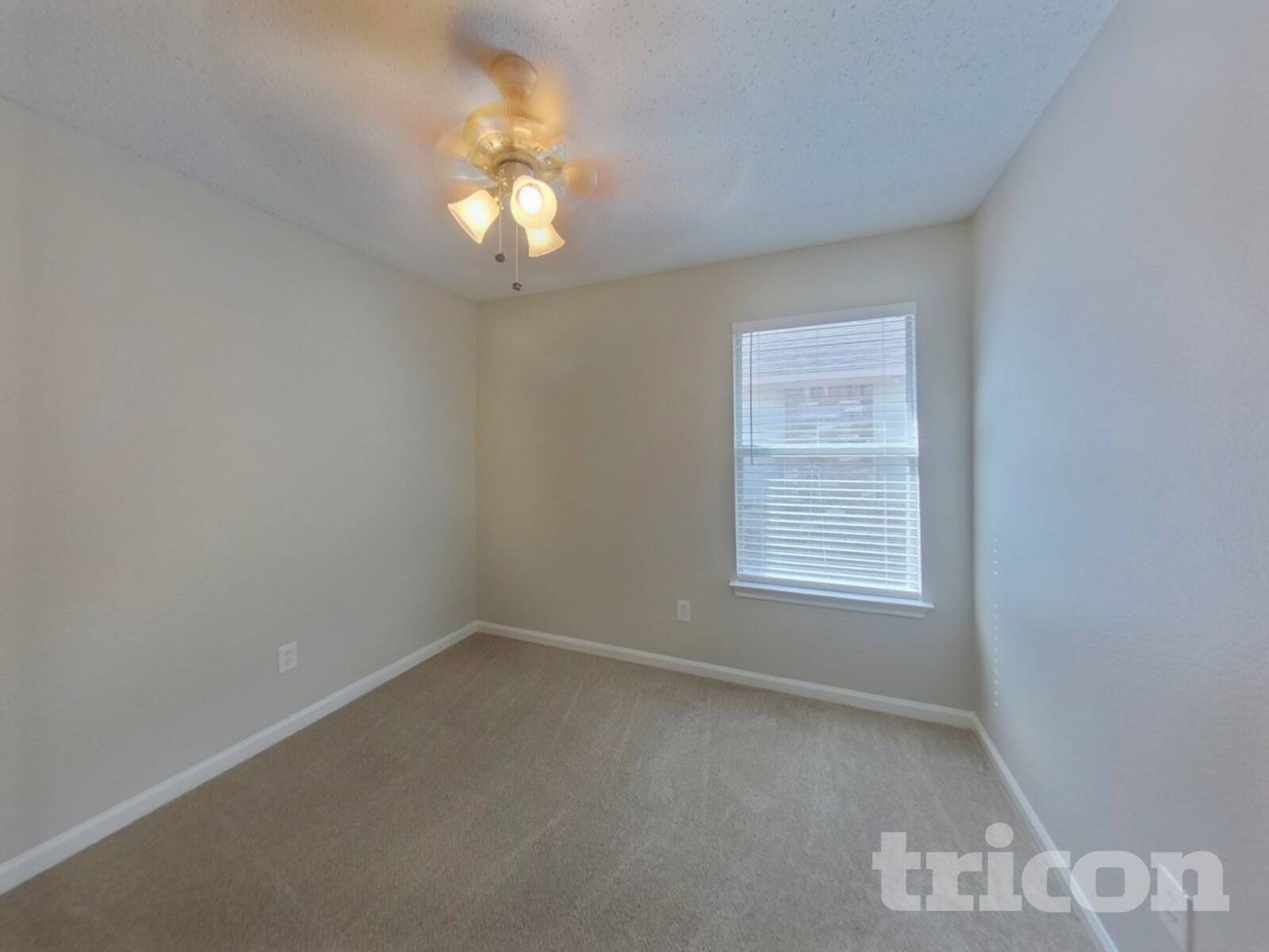 Building Photo - 4604 Palm Ridge Dr