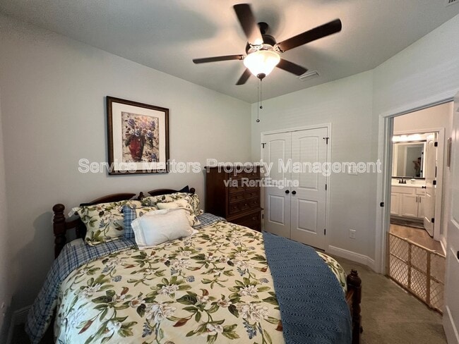 Building Photo - 6087 Cheyenne Dr