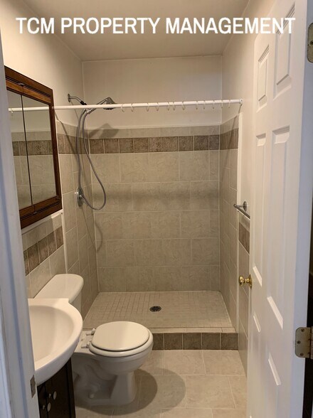 Studio Unit - 817 Martin Luther King Jr Way