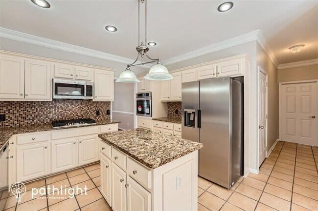 Building Photo - 4011 Iron Hill Ln