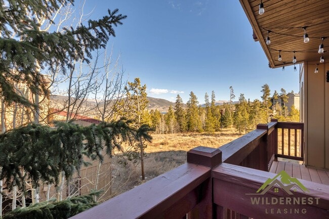 Building Photo - Fully Updated 3 Bedroom/ 3 Bath Peaceful Condo