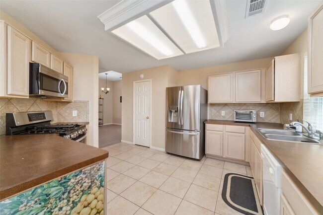 Building Photo - 8123 Solara Bend Ct