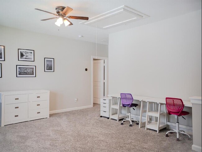 Building Photo - 9311 Stablewood Lakes Ln