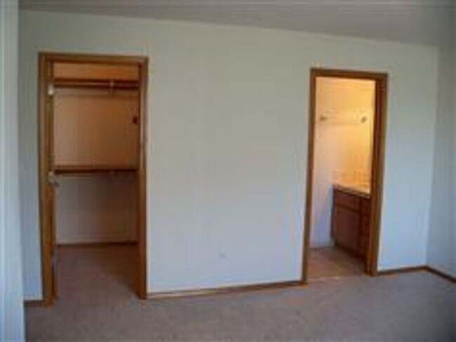 Building Photo - 7807 W 6th Ave