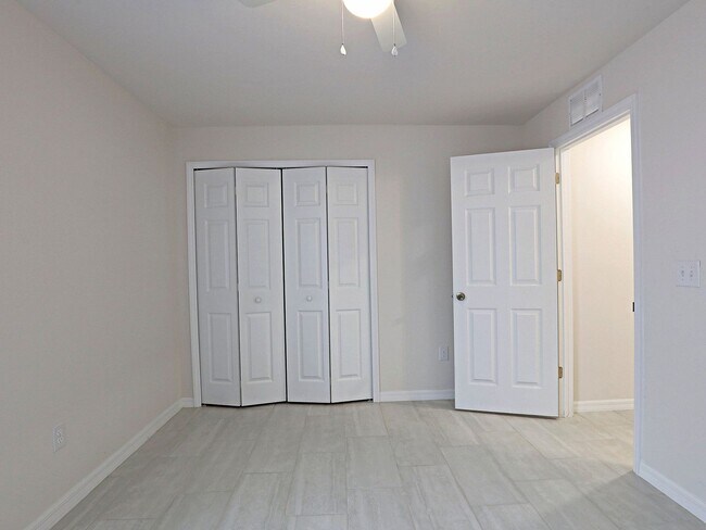 Building Photo - Cape Coral 826
