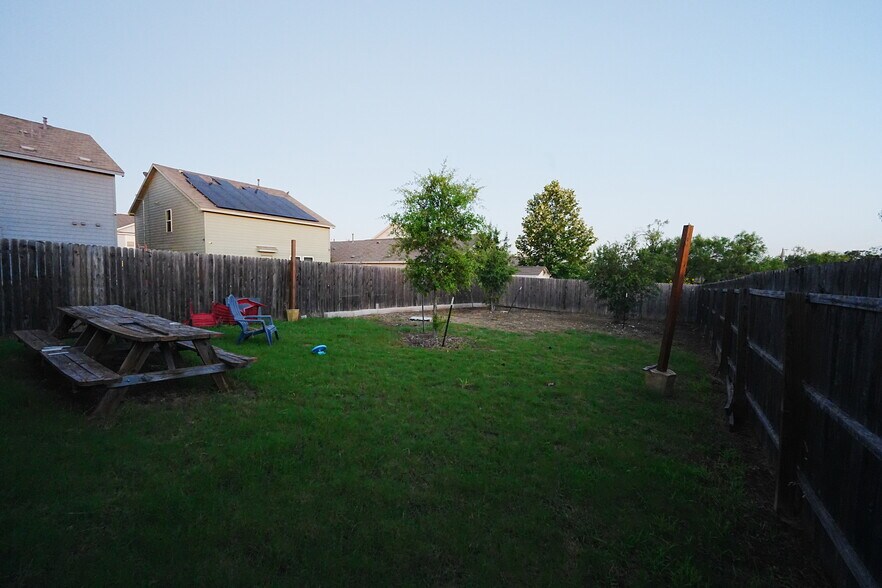Building Photo - 5910 Gael Elm