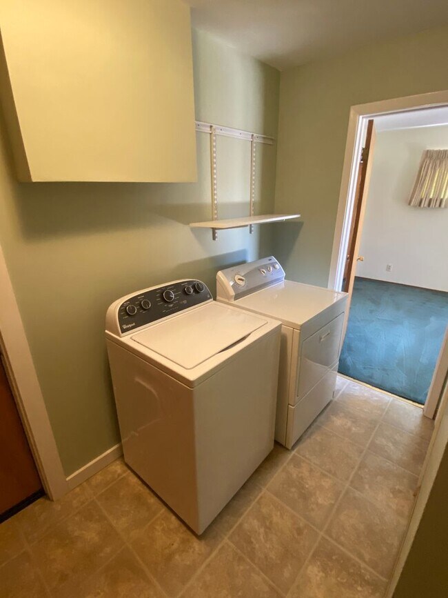 Building Photo - 301 Lacour Way