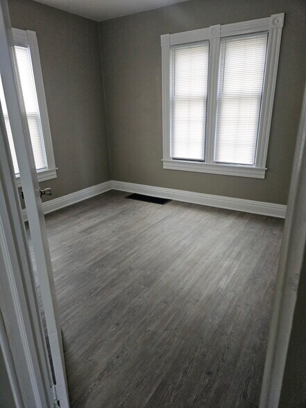 2 nd bedroom - 1026 Roosevelt Ave