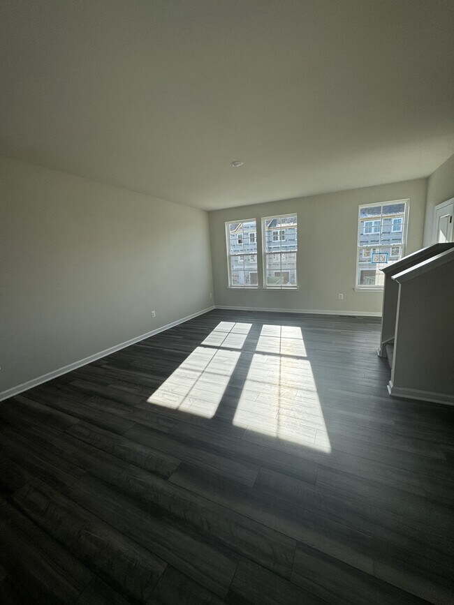 Building Photo - 113 Canning Rd