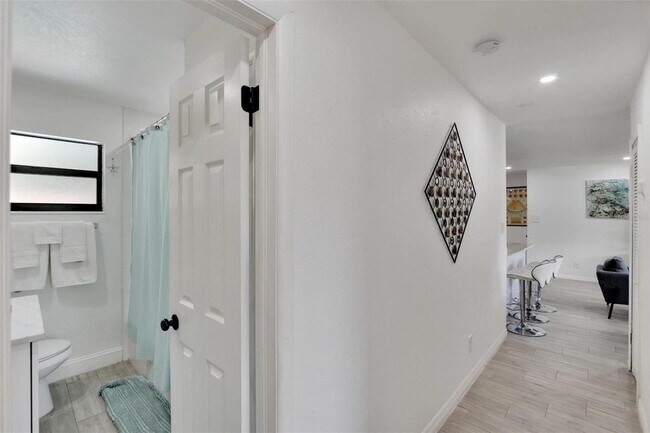 Building Photo - 4731 W Montgomery Ave