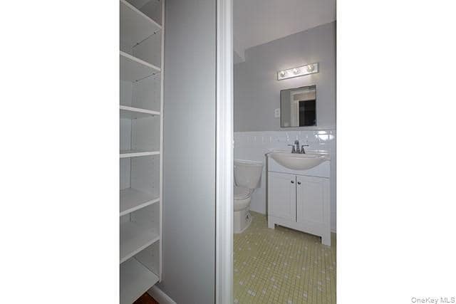 Building Photo - 985 Oceanfront