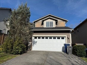 Building Photo - Modern Comfort & Timeless Style in the Heart of Lynnwood