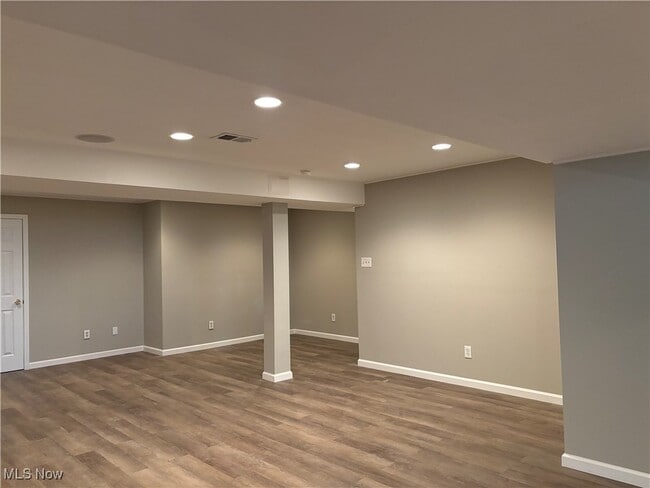 Building Photo - 8628 Chester Pkwy