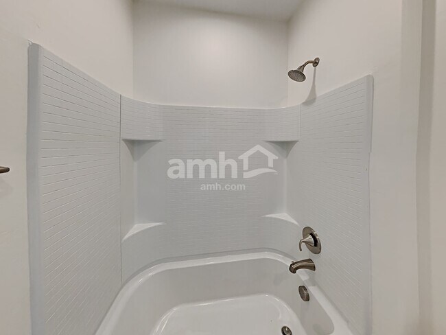 Building Photo - 672 N Nestled Hummingbird Ln E