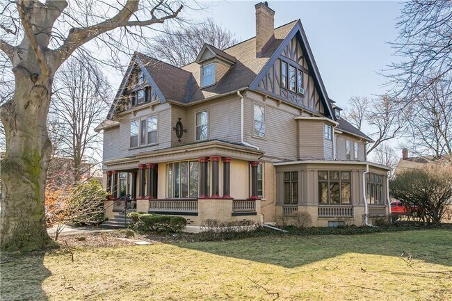 Primary Photo - 1127 East Avenue