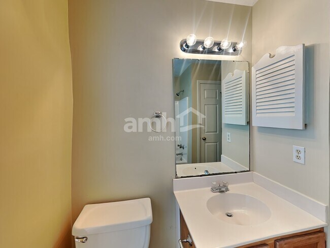 Building Photo - 4902 Hunters Bluff