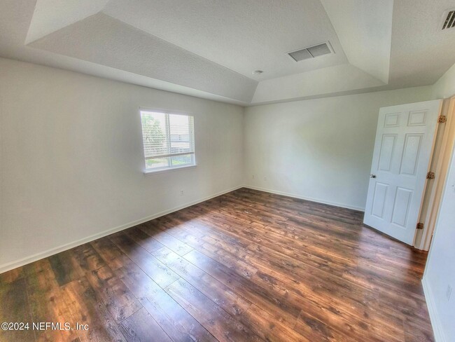 Building Photo - 2311 Red Moon Dr