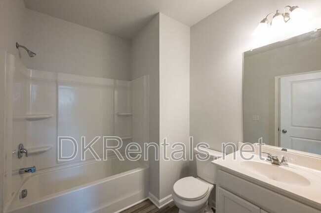 Building Photo - 2182 Talmai Dr