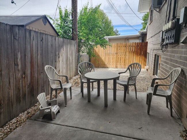 Building Photo - MetHigh (8Plex 2Bldg) ***