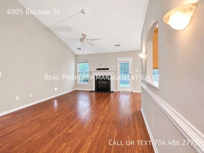 Building Photo - 4005 Balsam St