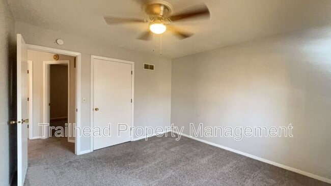 Building Photo - 6109 N Broadway