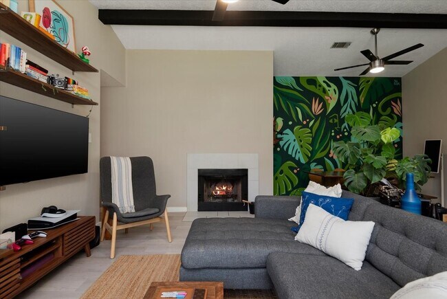 Building Photo - 88 W High Oaks Cir