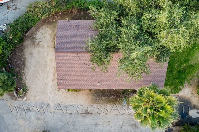 Building Photo - Comforting Charm 1 Bed / 1 Bath Home In Po...