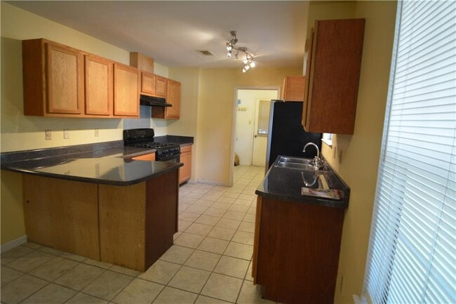 Building Photo - 9080 Rawhide Ct