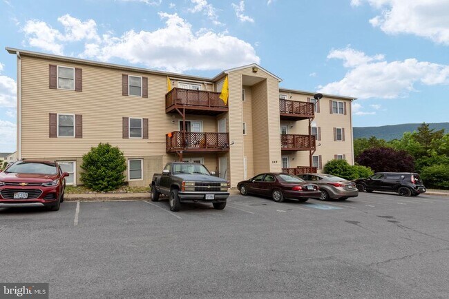 Building Photo - 245 Brandy Ct