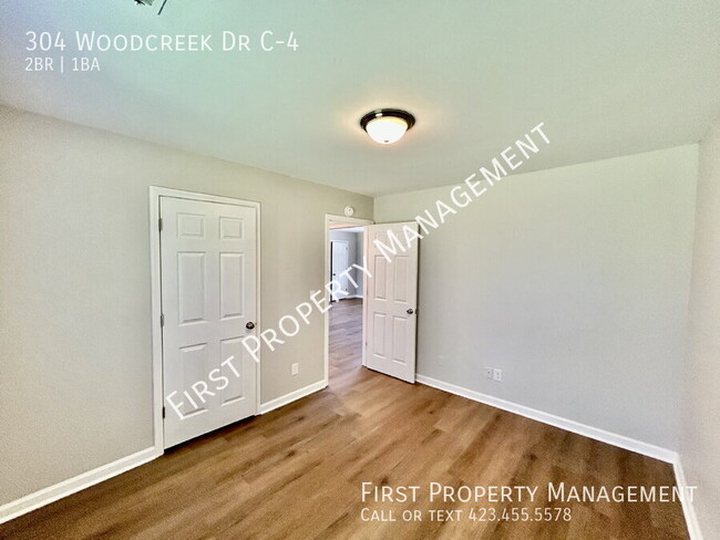 Building Photo - 304 Woodcreek Dr C