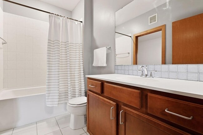 Building Photo - 15 E Franklin Ave