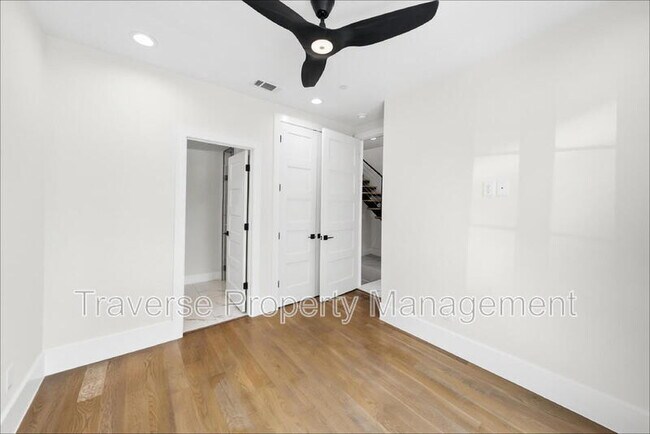Building Photo - 408 Rayner Ave