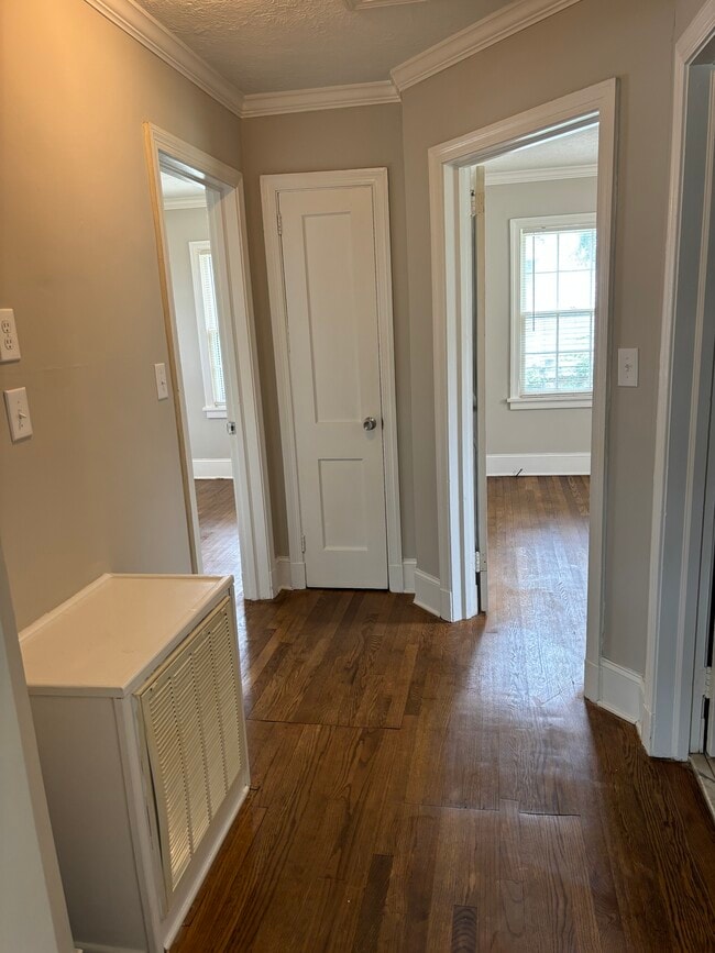 Building Photo - 106 Willborough Ave