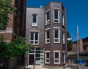 Building Photo - 1114 W Hubbard-1