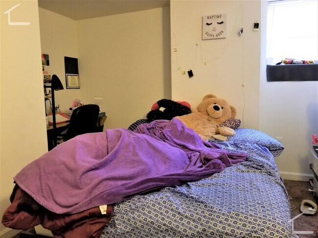 Building Photo - Nice 2 bed in South End