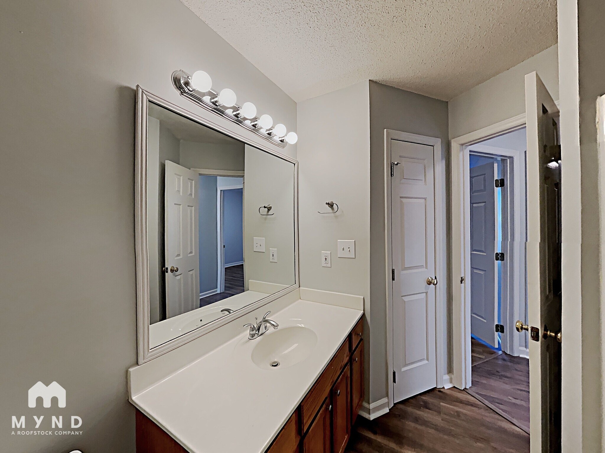 Building Photo - 108 Lippizanner Pl