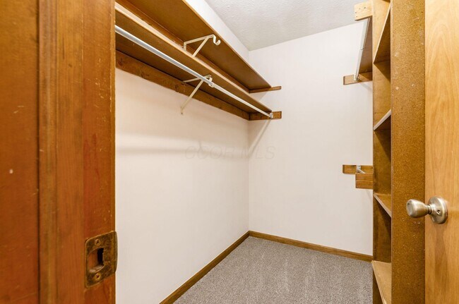 Building Photo - 4841 Dierker Rd