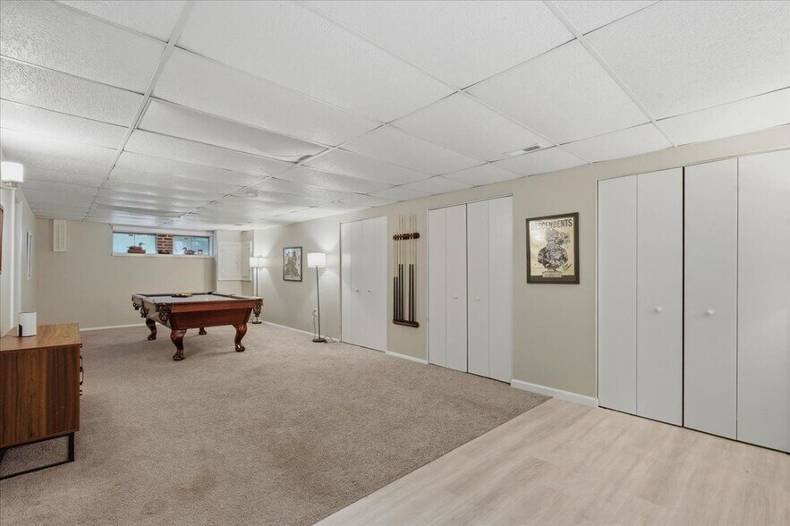 Building Photo - 2641 Dogwood Ln